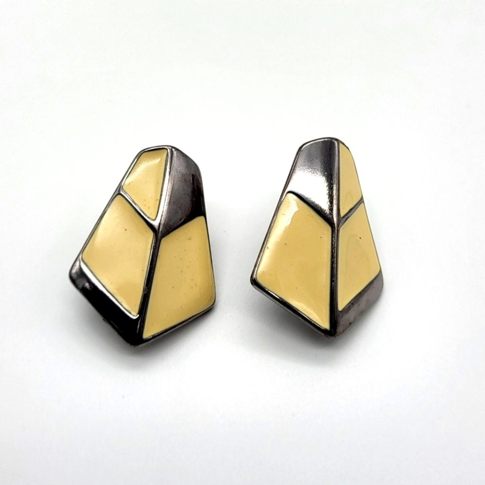 Vintage clip on earrings